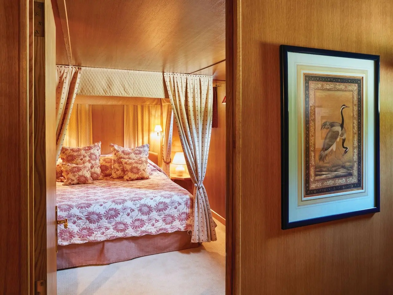 Fleur de Lys, A Belmond Boat – Burgundy